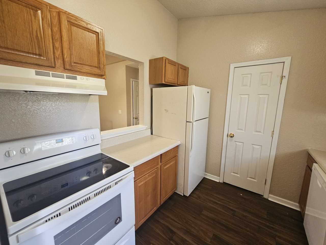 107 S Lively Oaks Dr #1 - Photo 6 of 21