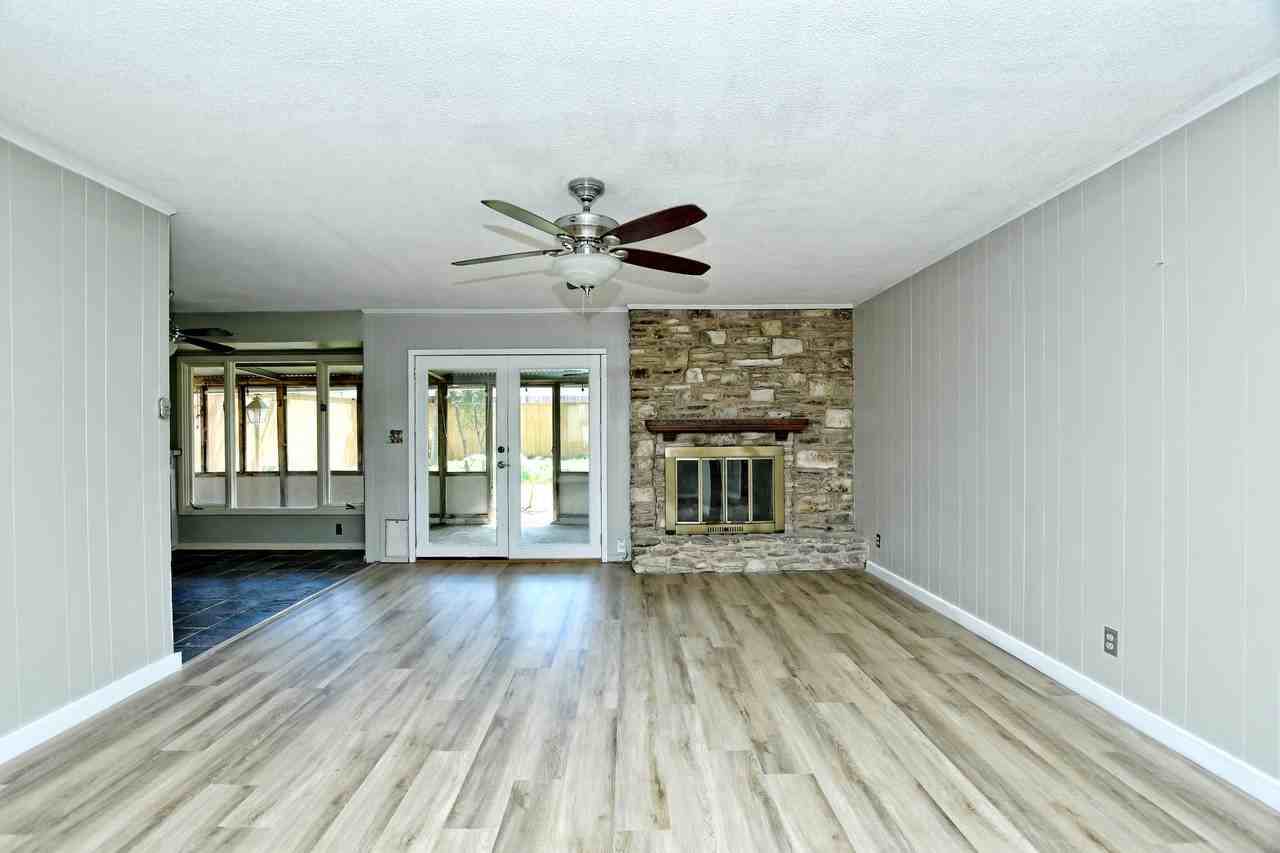 7509 Daugherty St - Photo 5 of 10