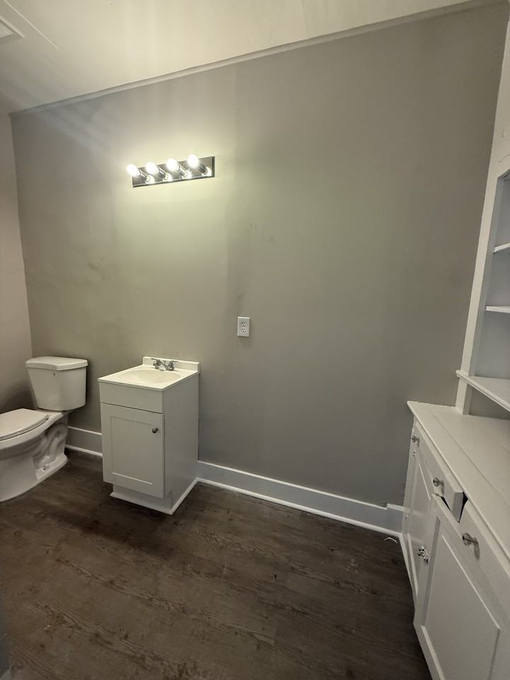 1698 Dennison Ave Sw #1 - Photo 6 of 8