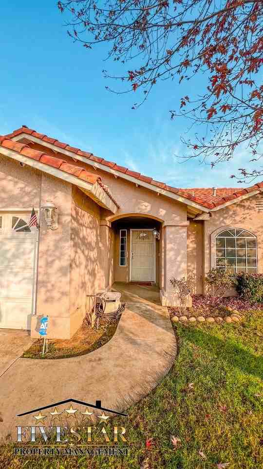 4710 Polo Wood St - Photo 4 of 18