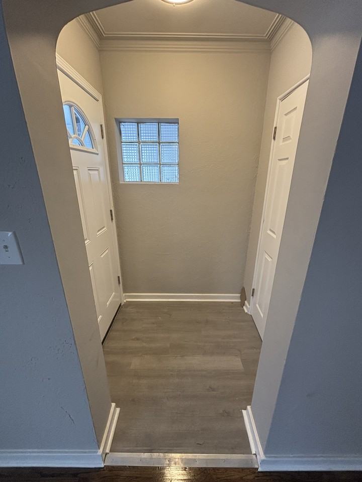 373 Taft Pl #1 - Photo 2 of 20