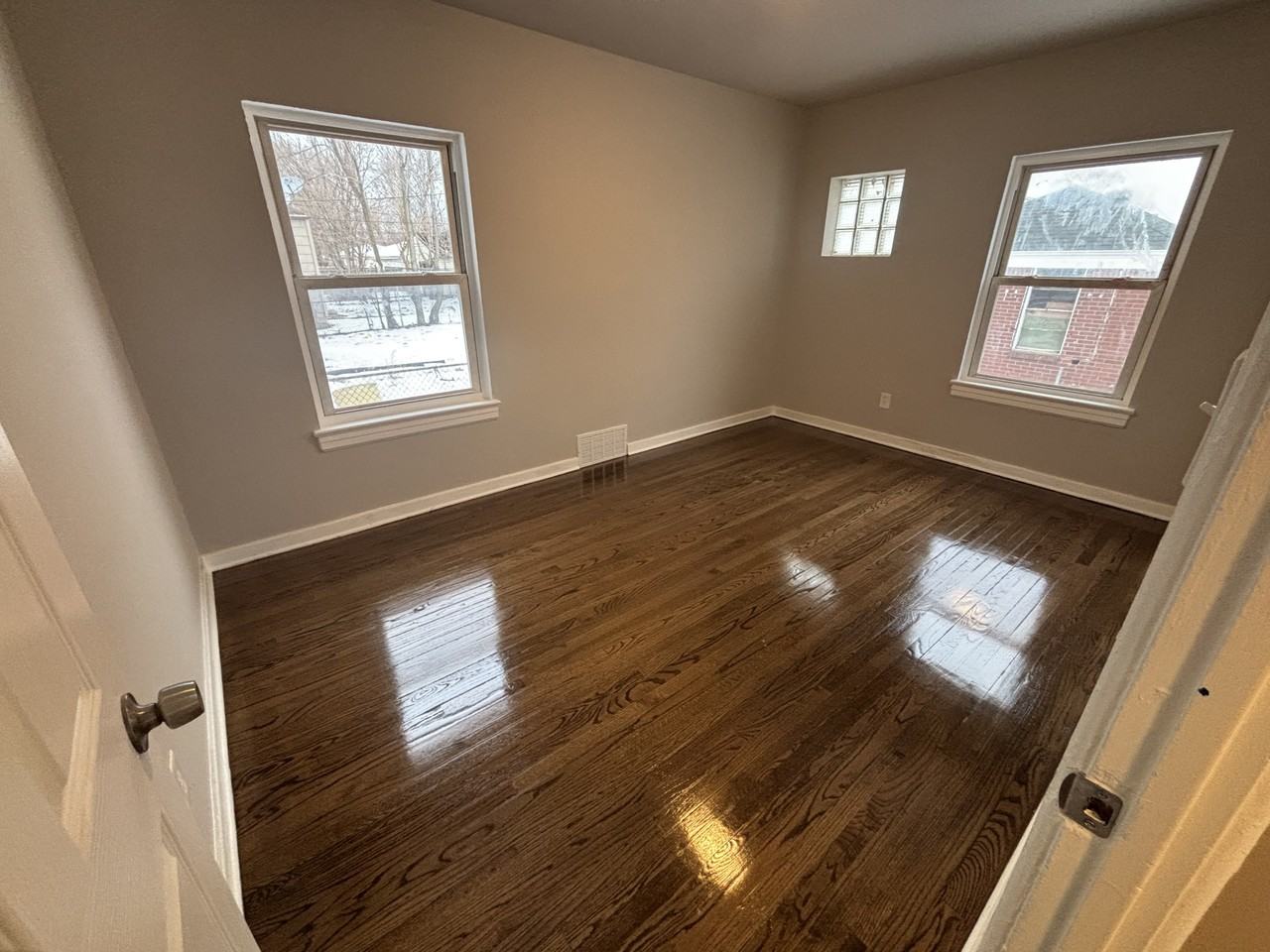 373 Taft Pl #1 - Photo 5 of 20