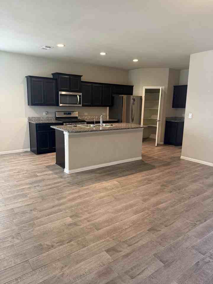 6911 Brisco Rd #0 - Photo 4 of 36