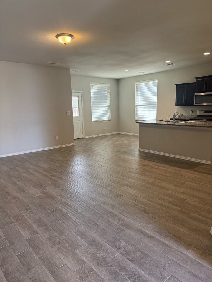 6911 Brisco Rd #0 - Photo 5 of 36