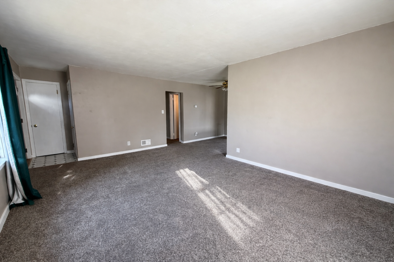 1306 2nd Ave Sw #1 - Photo 3 of 20