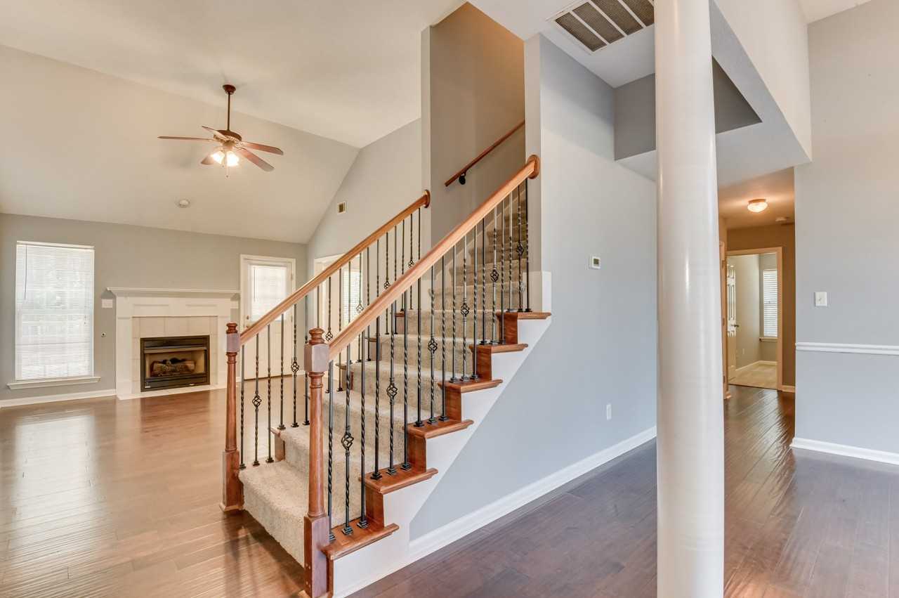 1231 Pinnacle Dr #1 - Photo 4 of 36