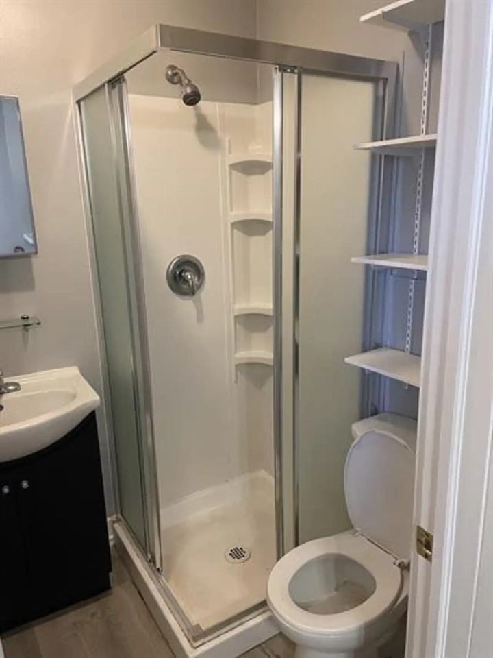 39 Maple St N #B - Photo 4 of 5