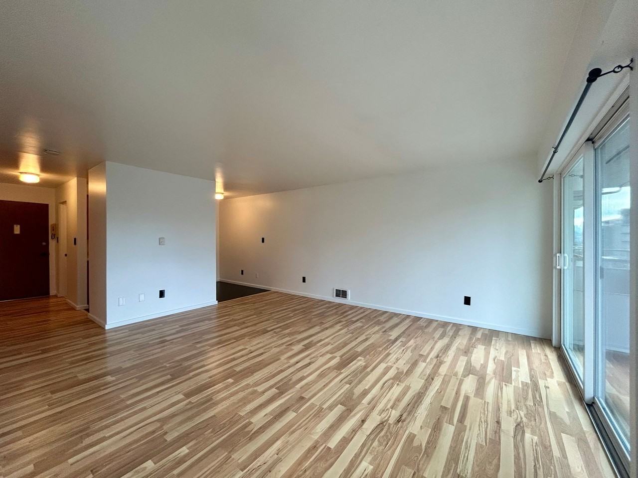 Escolier Apartments - Photo 6 of 12
