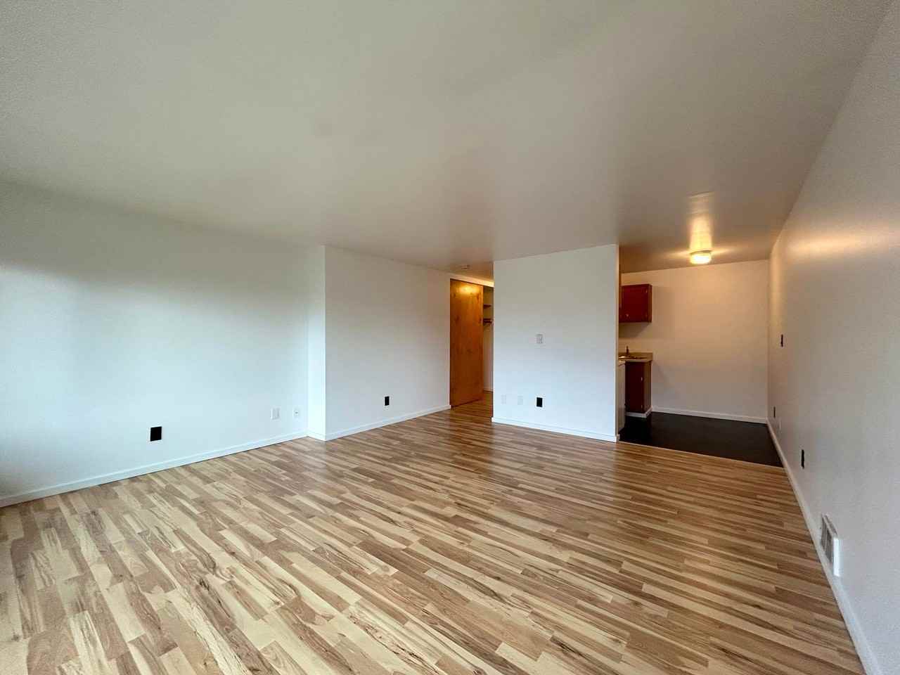 Escolier Apartments - Photo 7 of 12