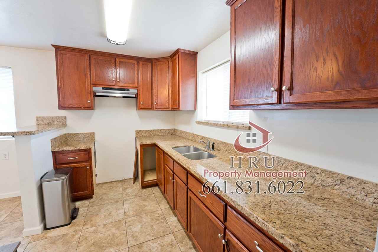 6001 Zephyr Ln - Photo 3 of 31