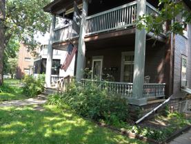 June 2023 ~ Cute 4 bedroom house. Spacious bedrooms. In unit laundry and dishwasher. - Photo 1 of 1
