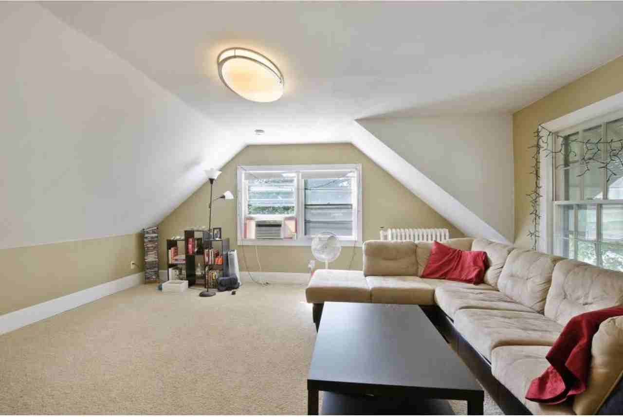 1270 Seminary Ave - Photo 2 of 9