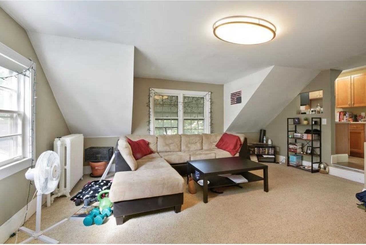 1270 Seminary Ave - Photo 4 of 9