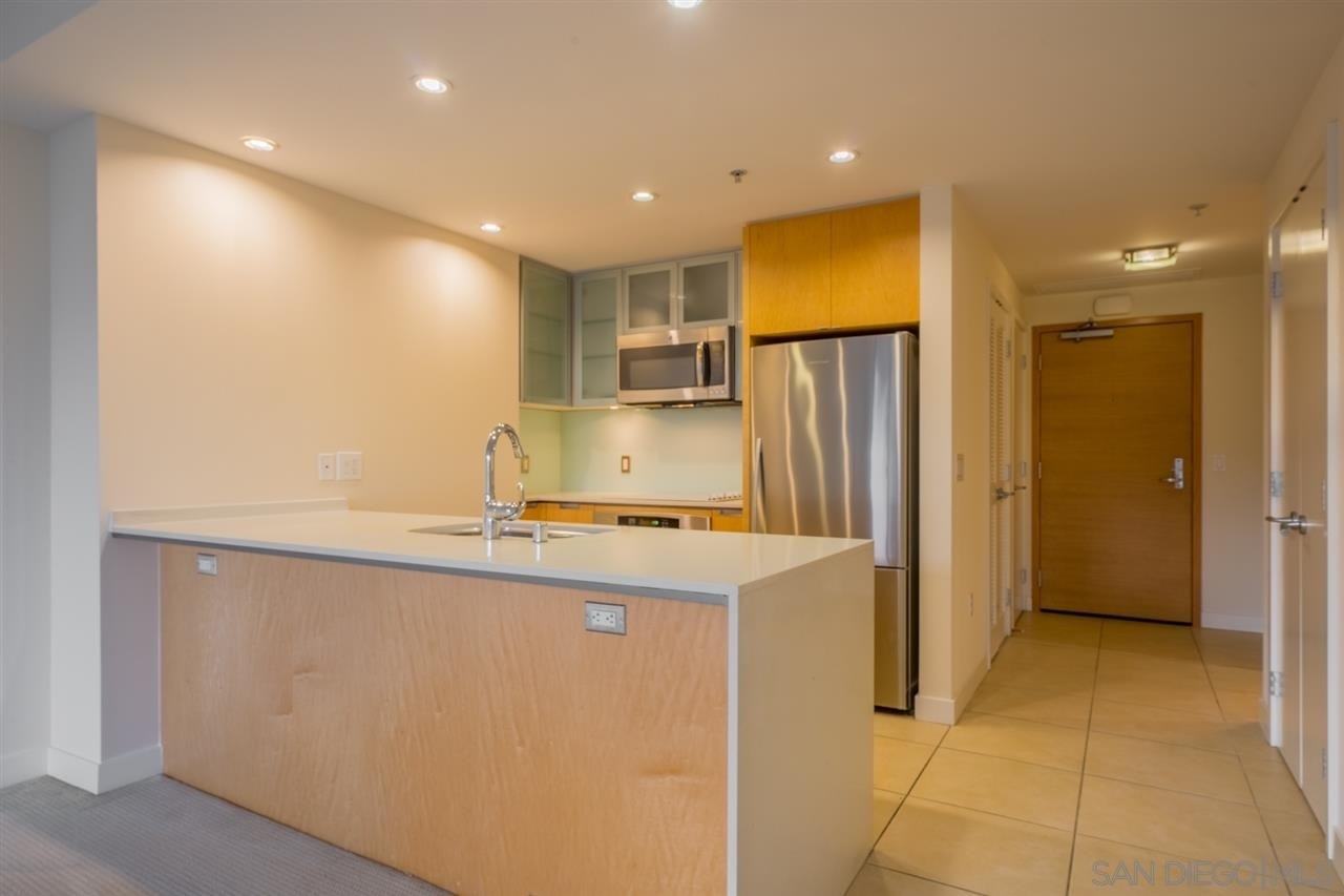 1441 9th Ave - Photo 3 of 19