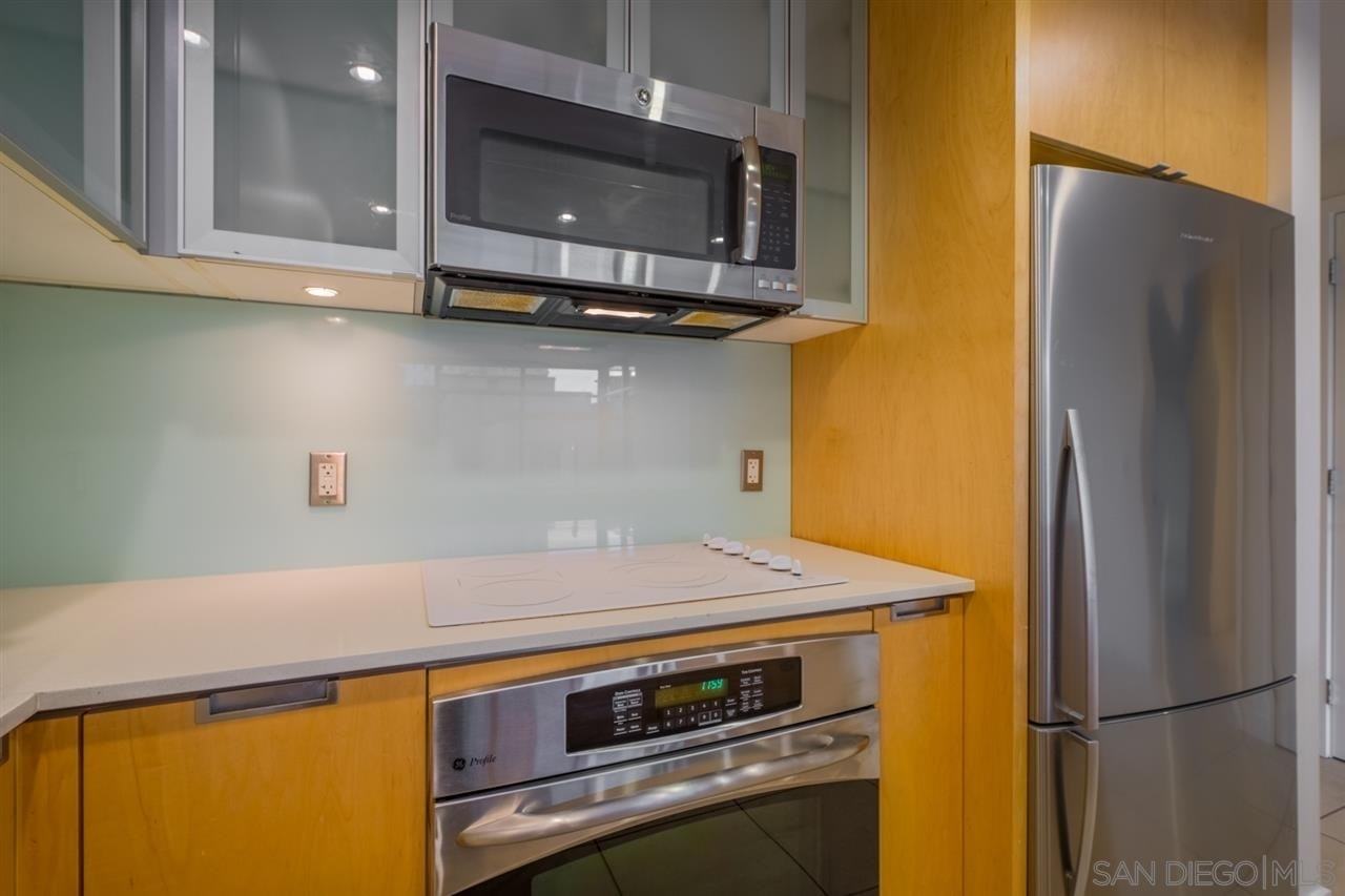 1441 9th Ave - Photo 4 of 19