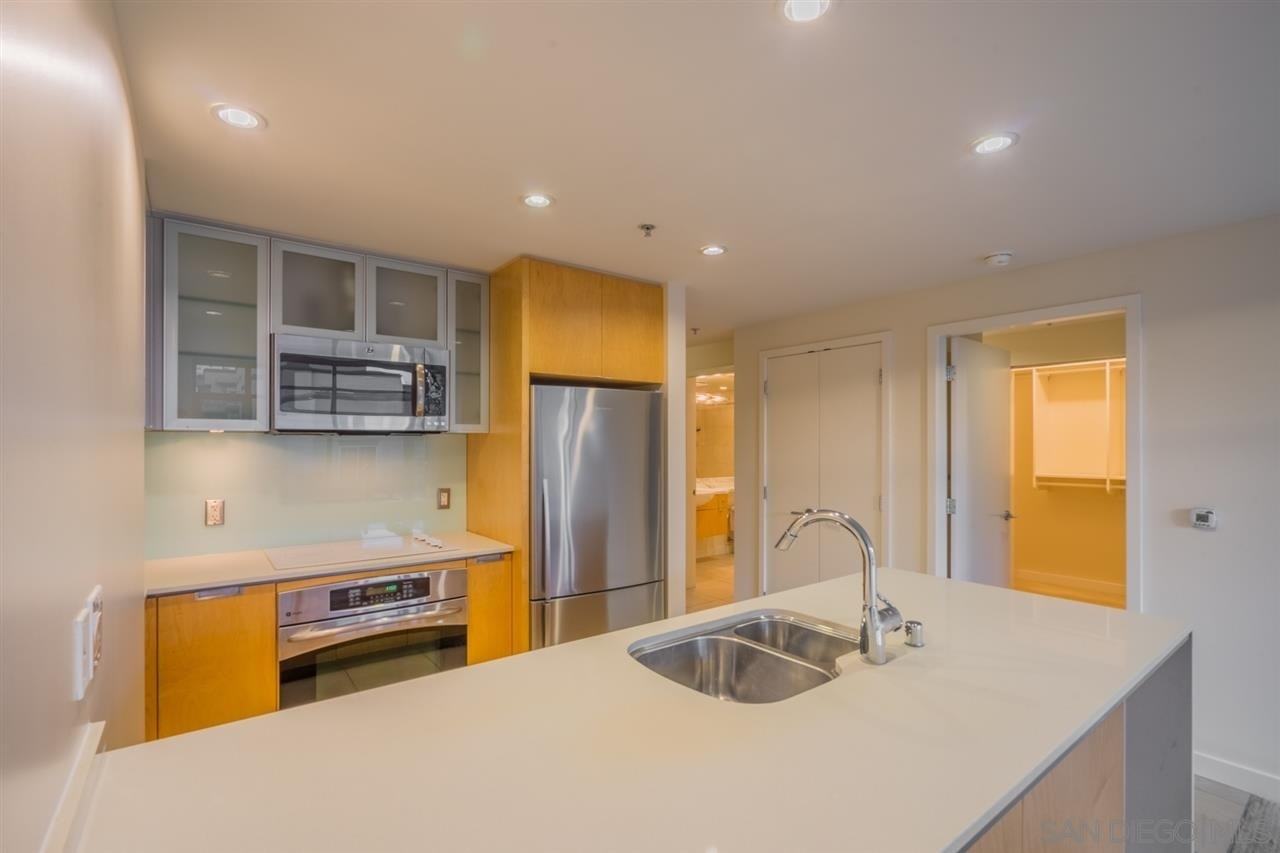 1441 9th Ave - Photo 5 of 19