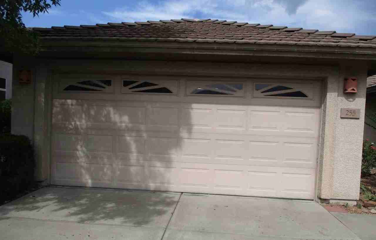 255 S Cottonwood Ranch Rd - Photo 3 of 16