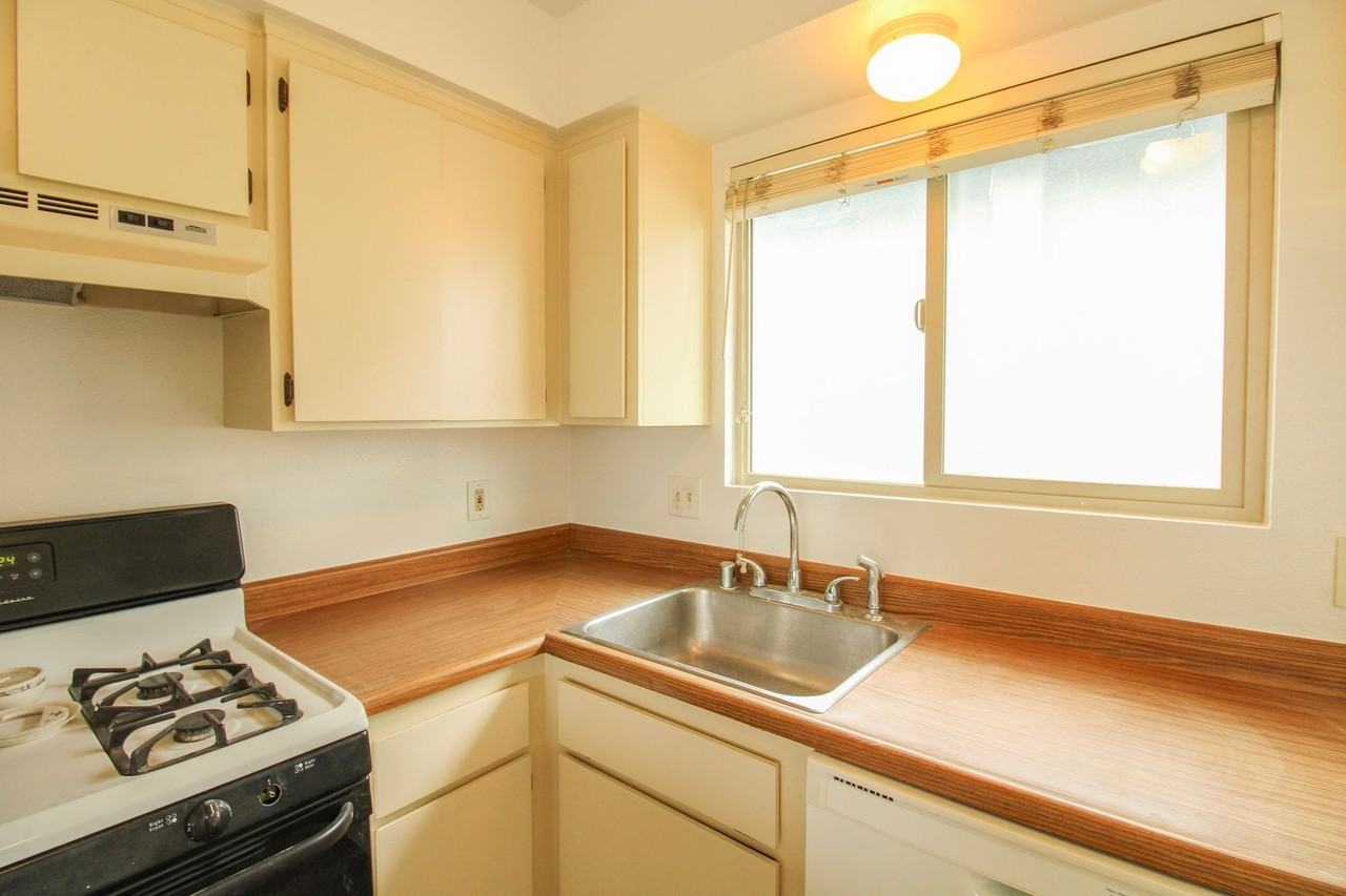 111 Newport Ave #2 - Photo 5 of 13