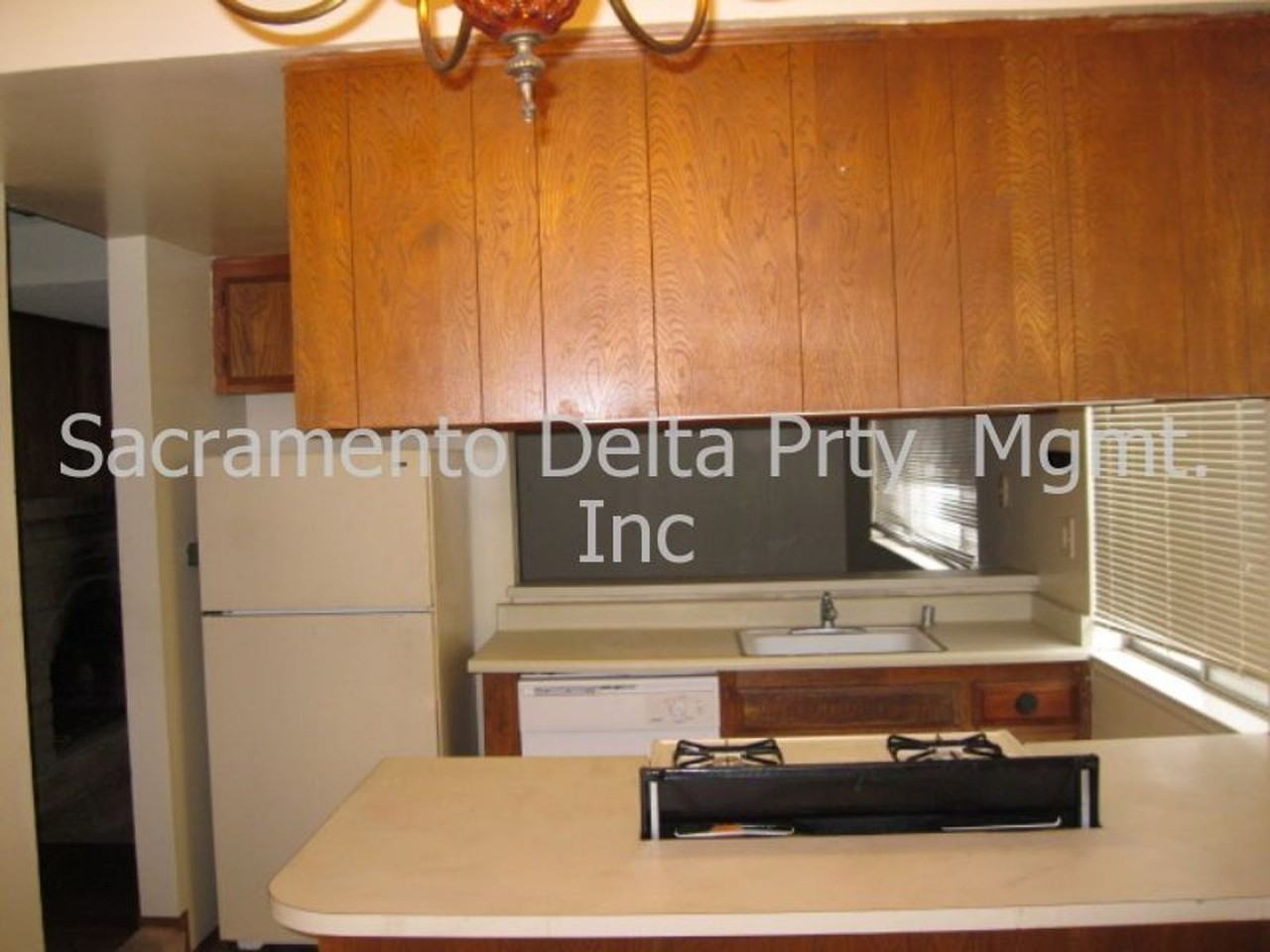 2405 T St D: 2bed 1 bath upstairs unit in fourplex - Photo 3 of 11