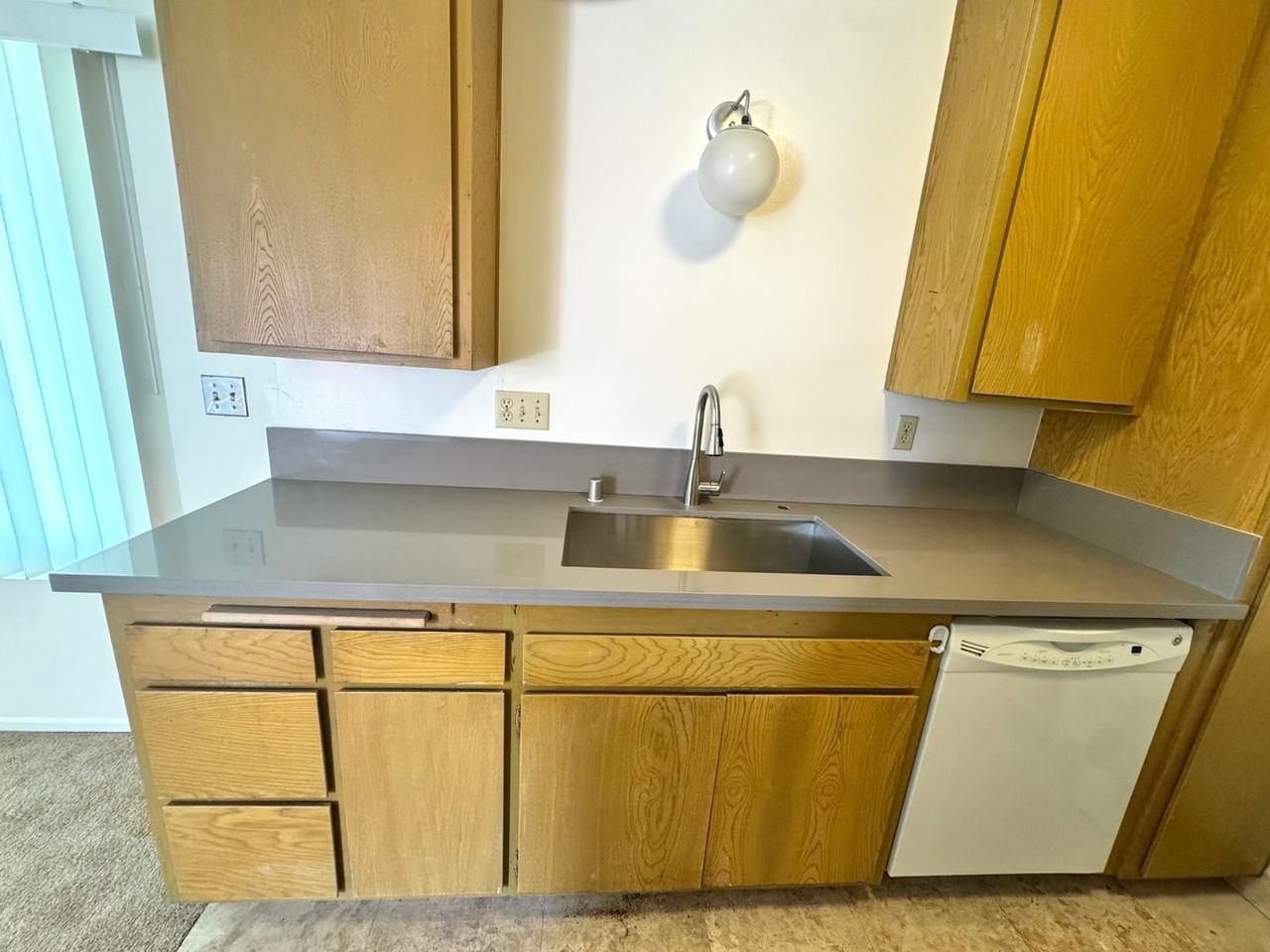609 Kirk Ave - Photo 3 of 17