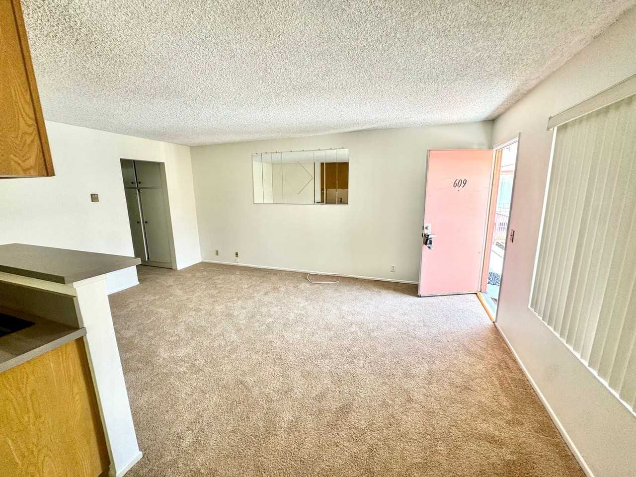 609 Kirk Ave - Photo 7 of 17