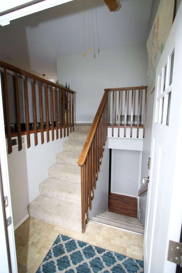 16642 Riddell Cir - Photo 3 of 21