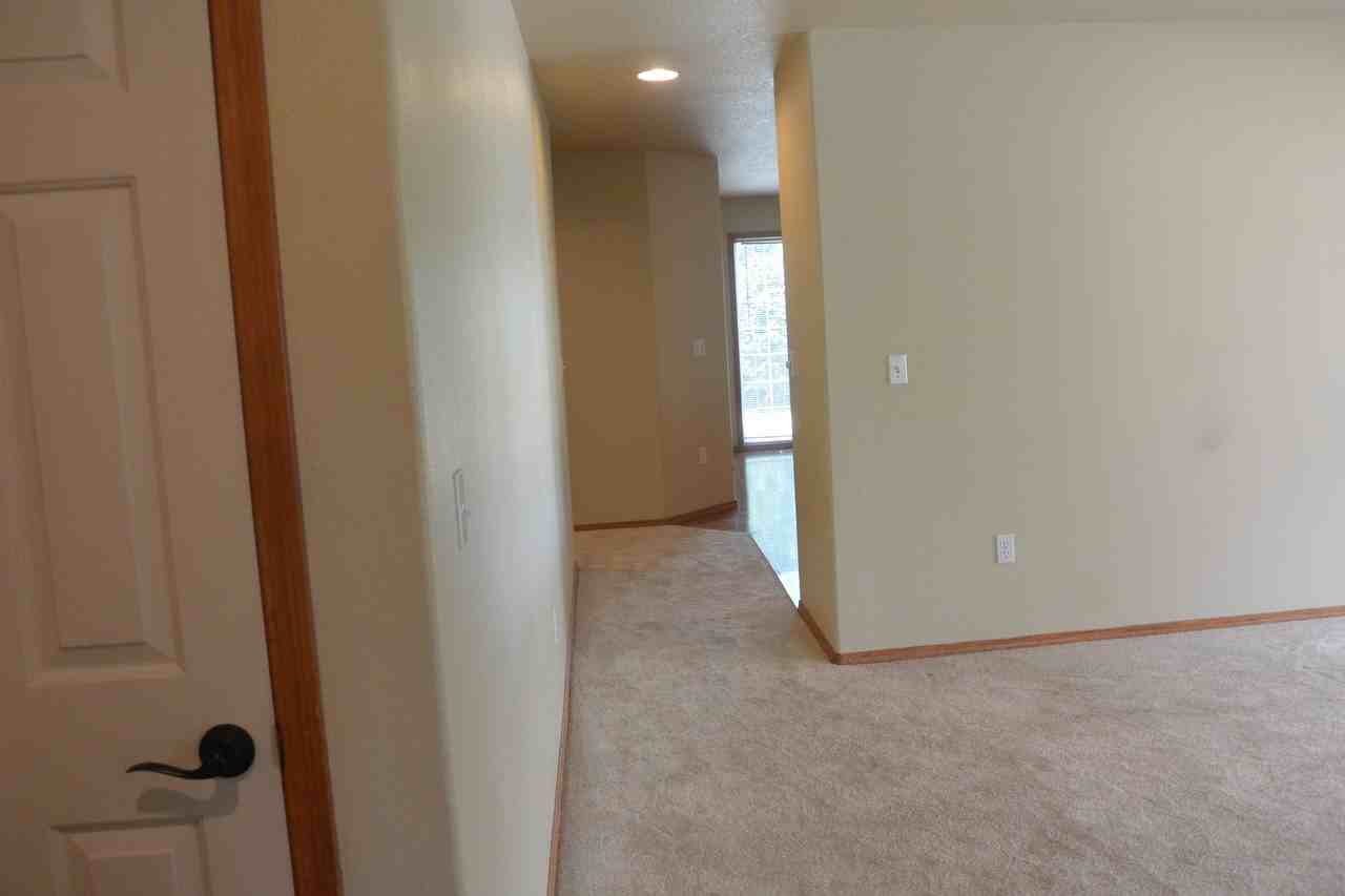 11702 Nw 26th Ave - Photo 3 of 21