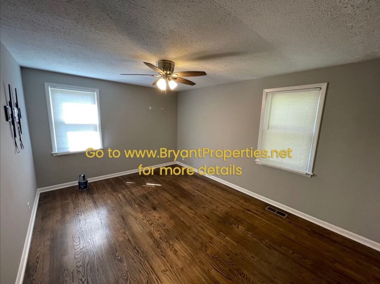 208 Jacksonian Dr - Photo 5 of 18