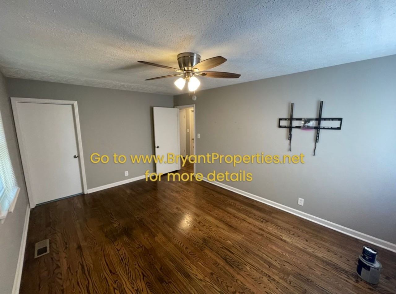 208 Jacksonian Dr - Photo 6 of 18