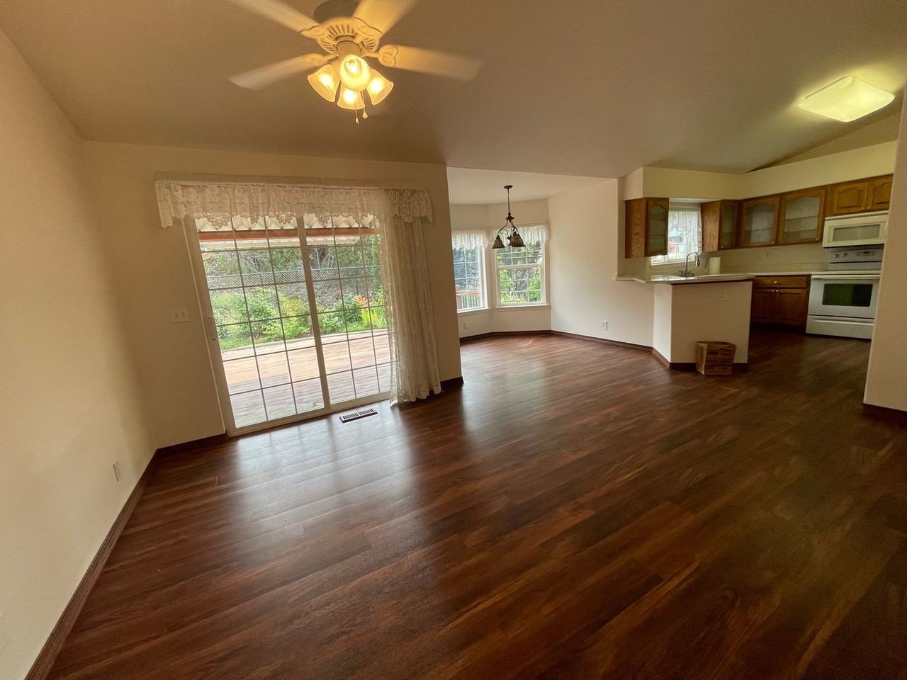 2885 W Juniper Ct - Photo 4 of 12