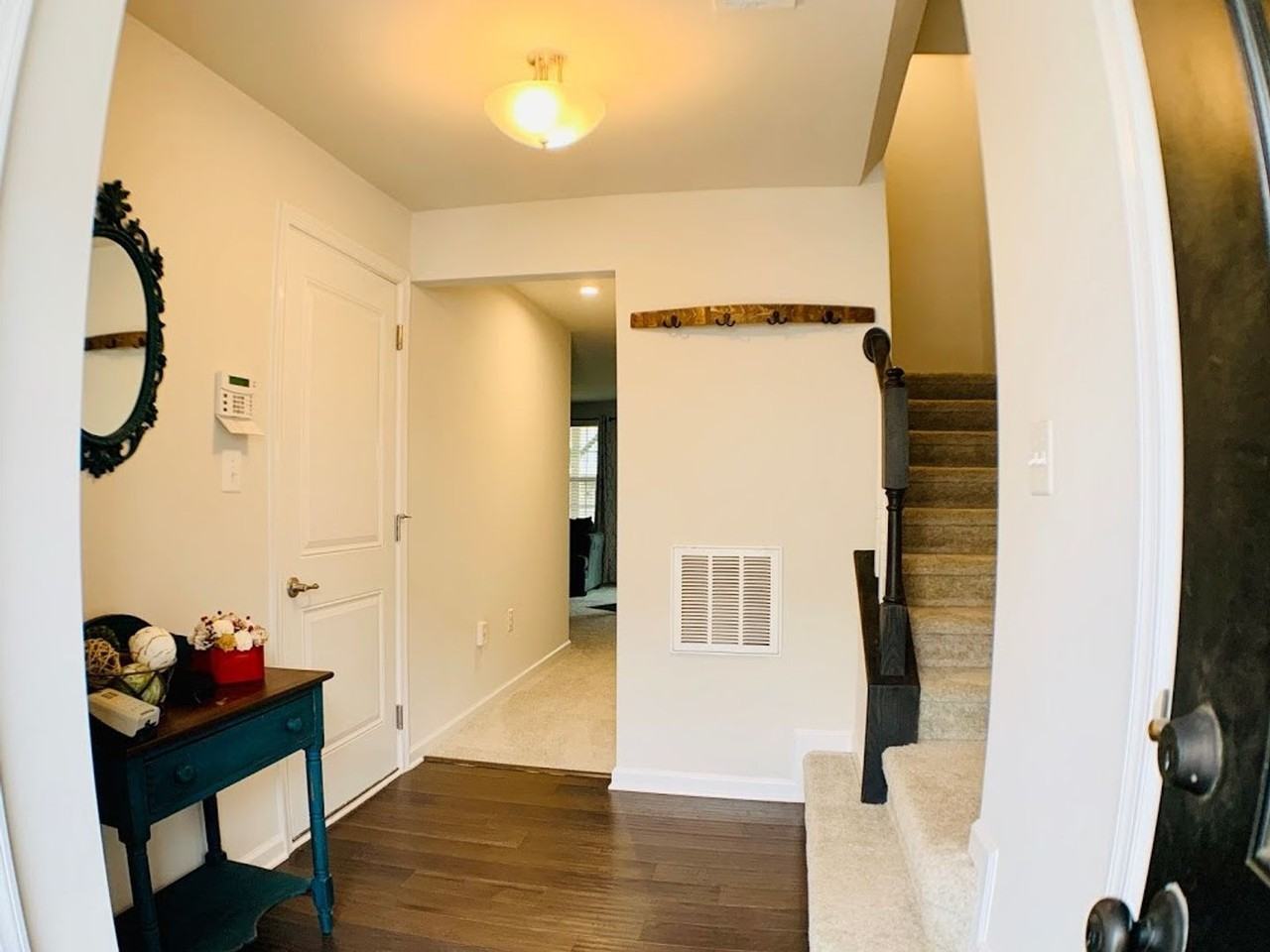 408 Streamview Dr - Photo 2 of 35