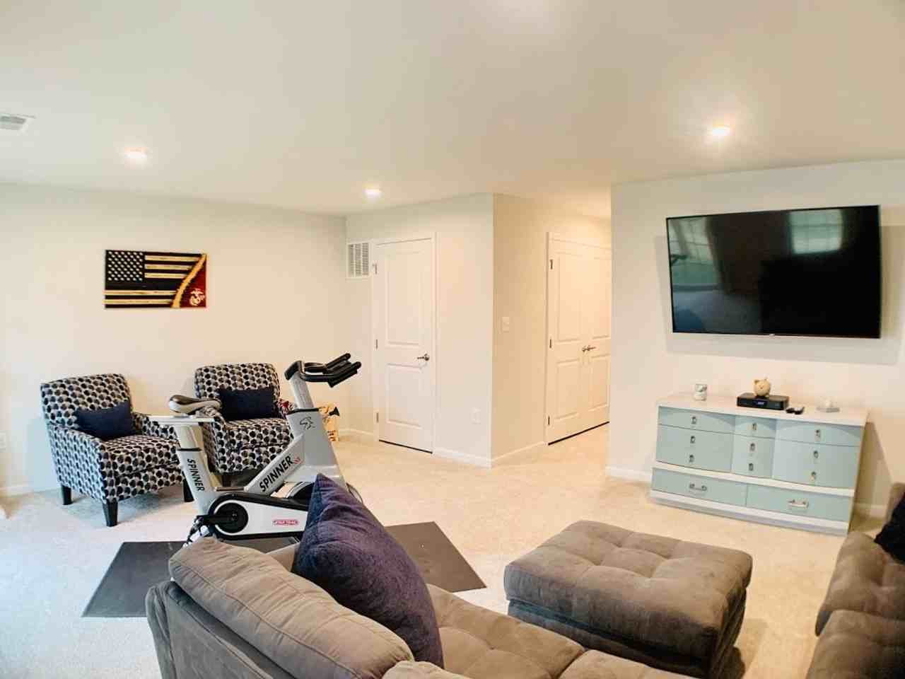 408 Streamview Dr - Photo 5 of 35