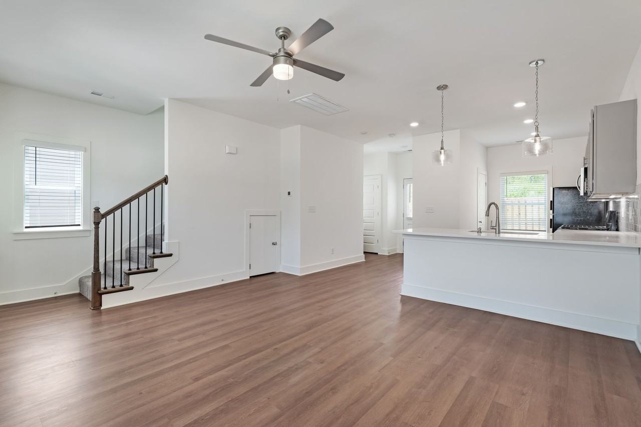 204 Huntley Pl - Photo 5 of 44