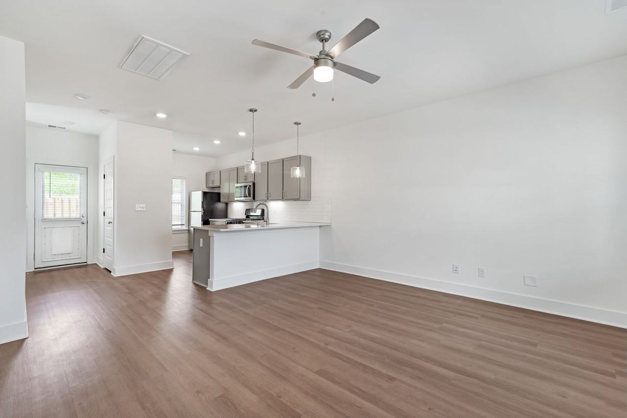 204 Huntley Pl - Photo 6 of 44