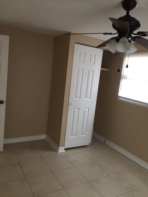 2111 Smithfield Cir S - Photo 7 of 9