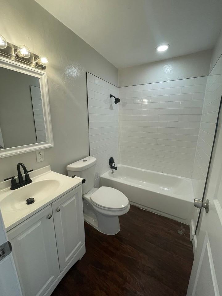 7730 Washington St - Photo 5 of 13