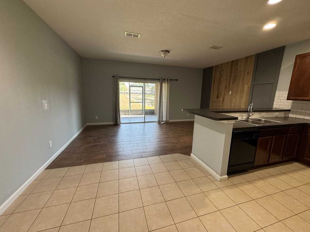 13277 Ocean Mist Dr - Photo 4 of 20