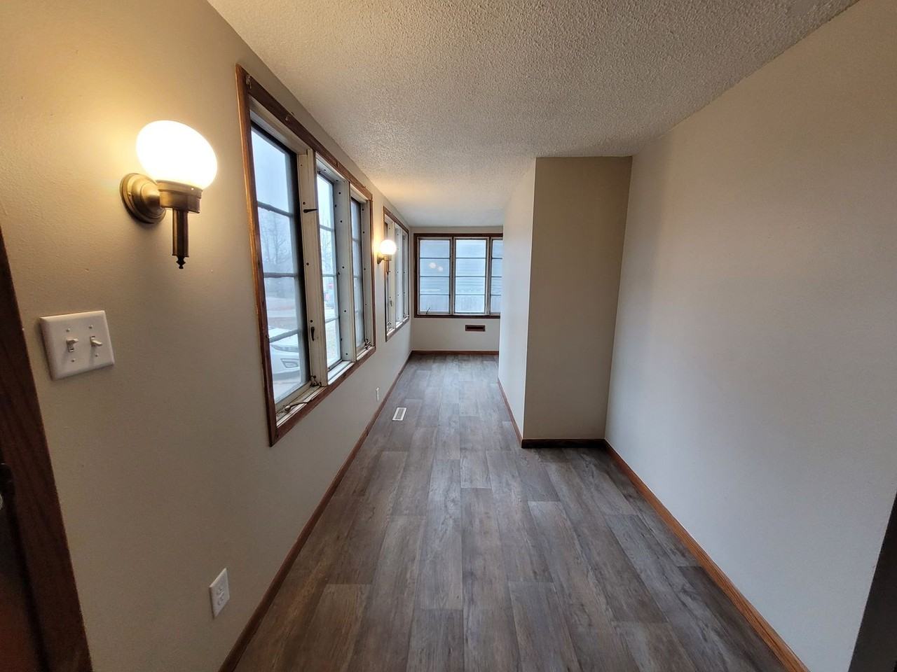 2434 Elizabeth Ave - Photo 7 of 17