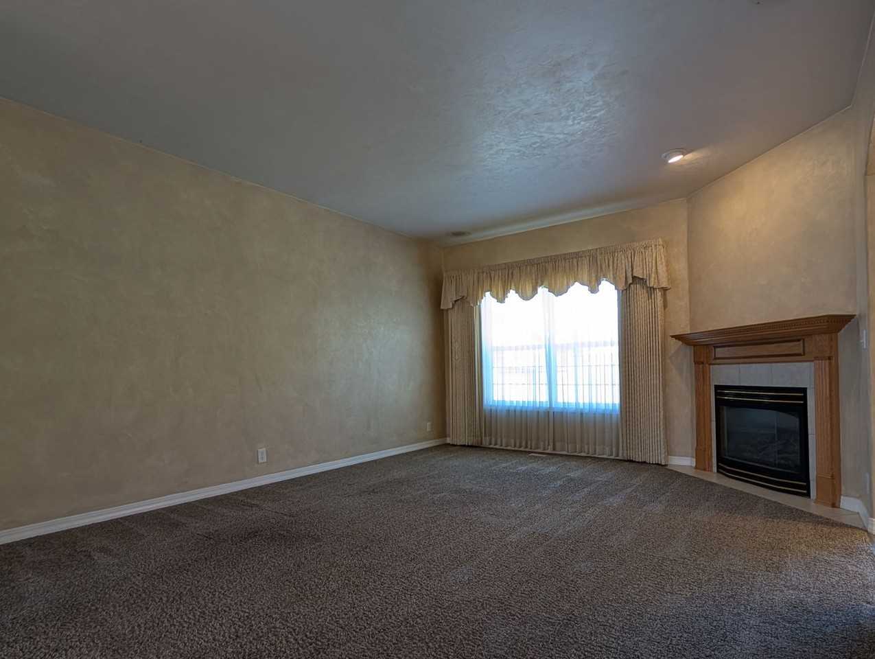 5925 Rombauer Rd - Photo 7 of 28