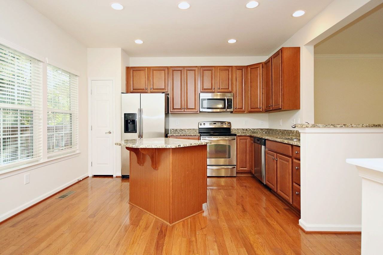 830 Rock Creek Rd - Photo 5 of 20