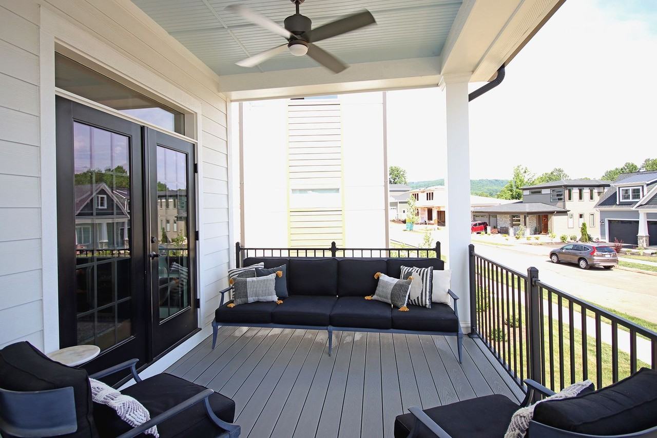 424 Lochlyn Hill Dr - Photo 3 of 40