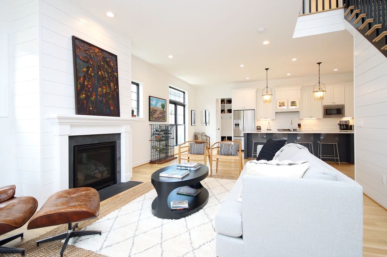 424 Lochlyn Hill Dr - Photo 6 of 40