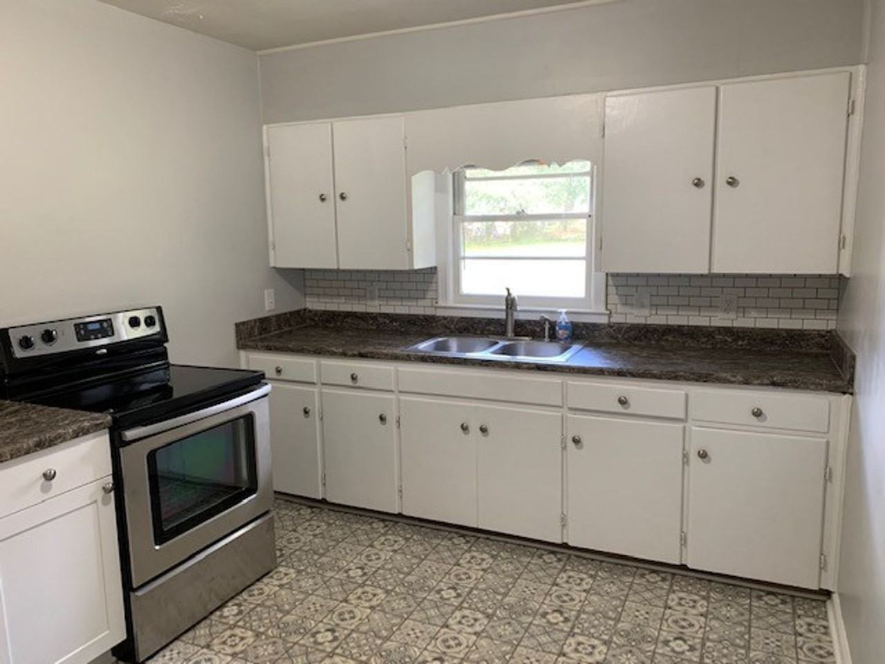 1308 W Alden Ave - Photo 6 of 17