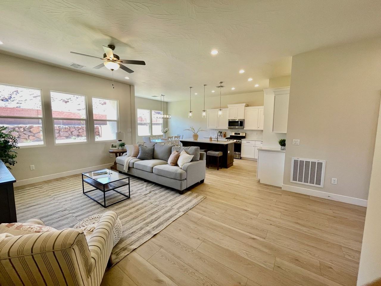 3984 E Cerro Way - Photo 5 of 30