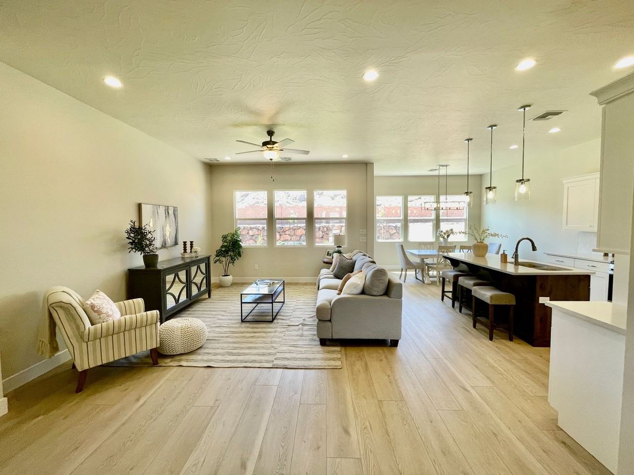 3984 E Cerro Way - Photo 6 of 30