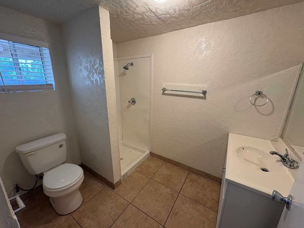 1101 N Stevenson St - Photo 2 of 28