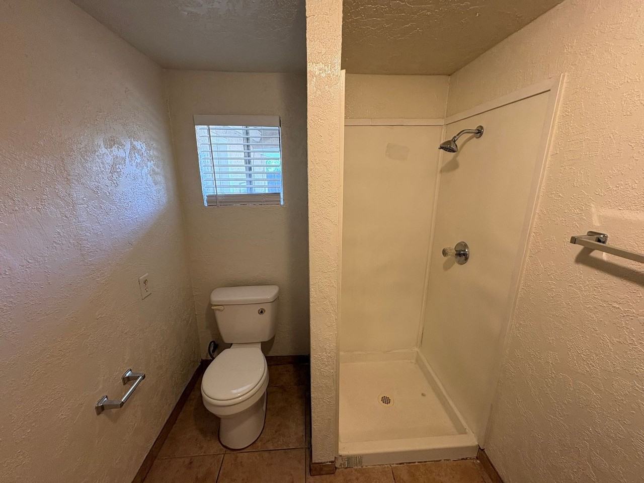 1101 N Stevenson St - Photo 3 of 28