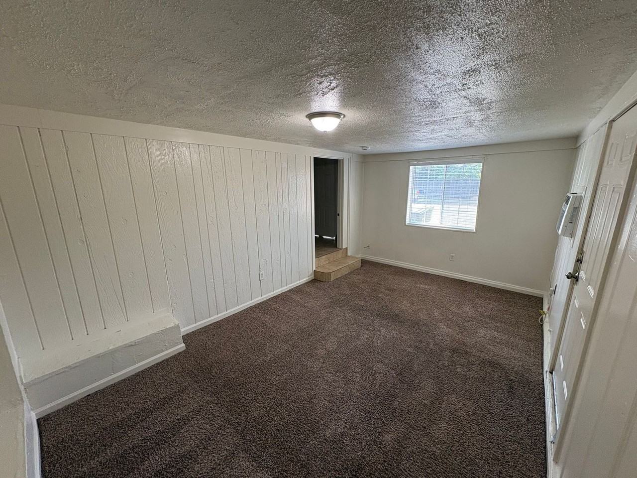 1101 N Stevenson St - Photo 4 of 28