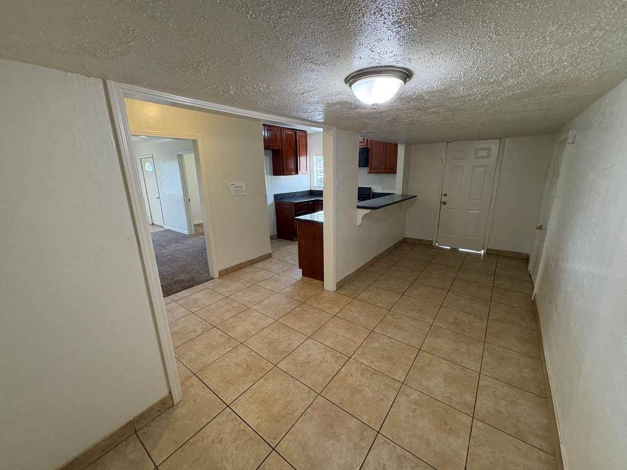 1101 N Stevenson St - Photo 7 of 28