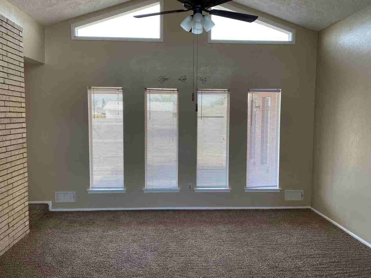 1709 Byron Ave - Photo 7 of 11